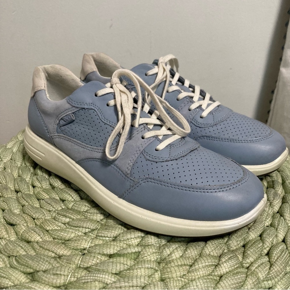 ECCO Soft 7 Runner Dusty Blue / Shadow White Leather Lace Up Sneakers Size 8